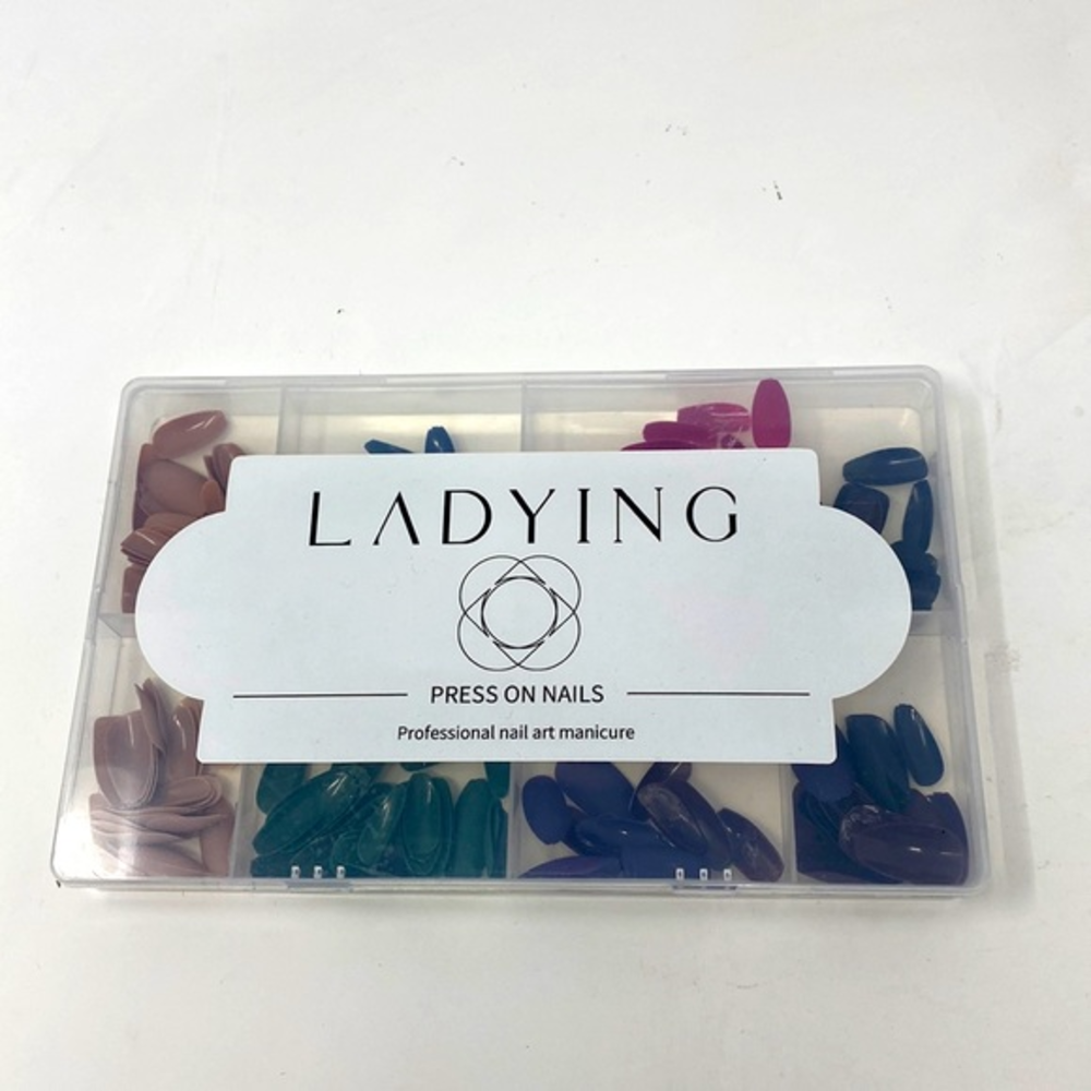 LADYING PRESS‎ ON NAILS SET